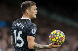 乐竟官网 -英超女神真空上阵撩衣皮裤